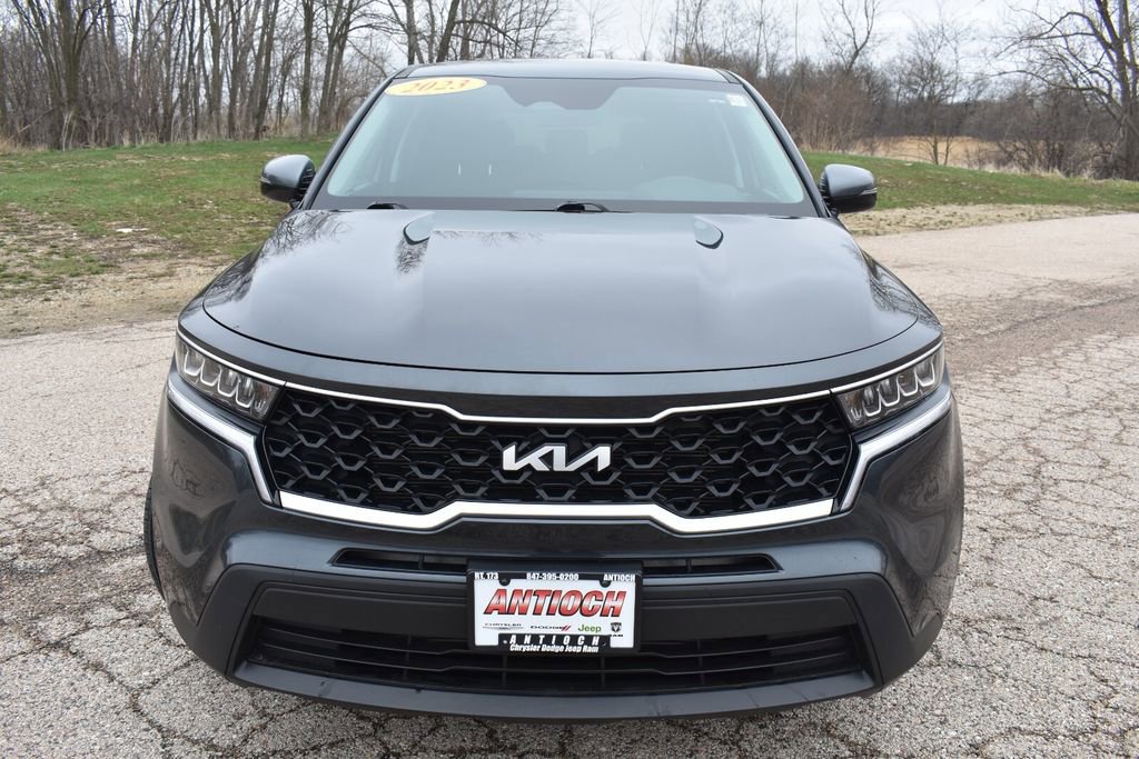 Used 2023 Kia Sorento LX FWD image 11