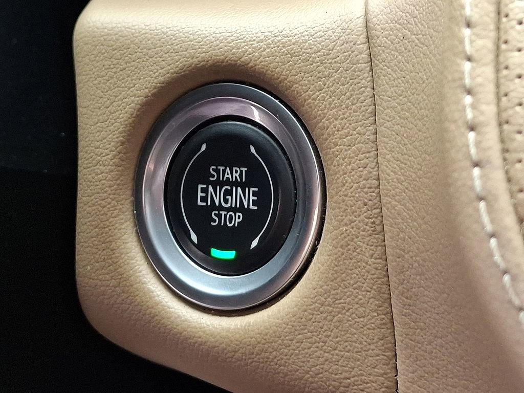 Used 2021 Chevrolet Tahoe Premier w/ Premium Package AWD/4WD image 28