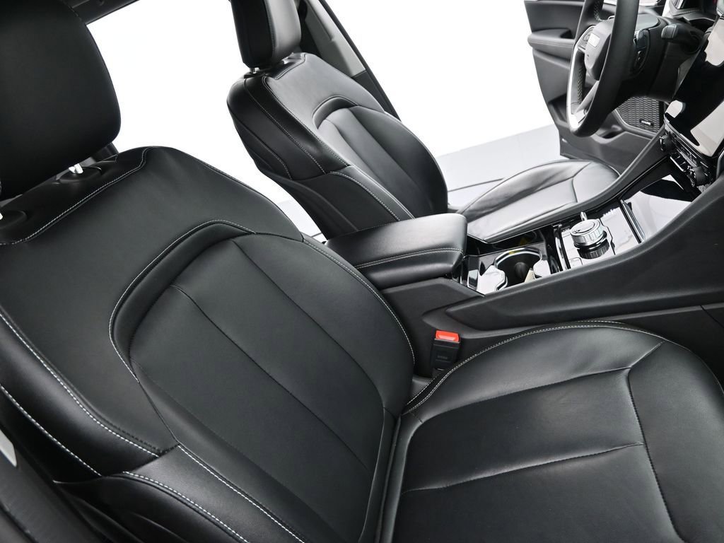 Used 2022 Jeep Grand Cherokee Limited 4xe image 11