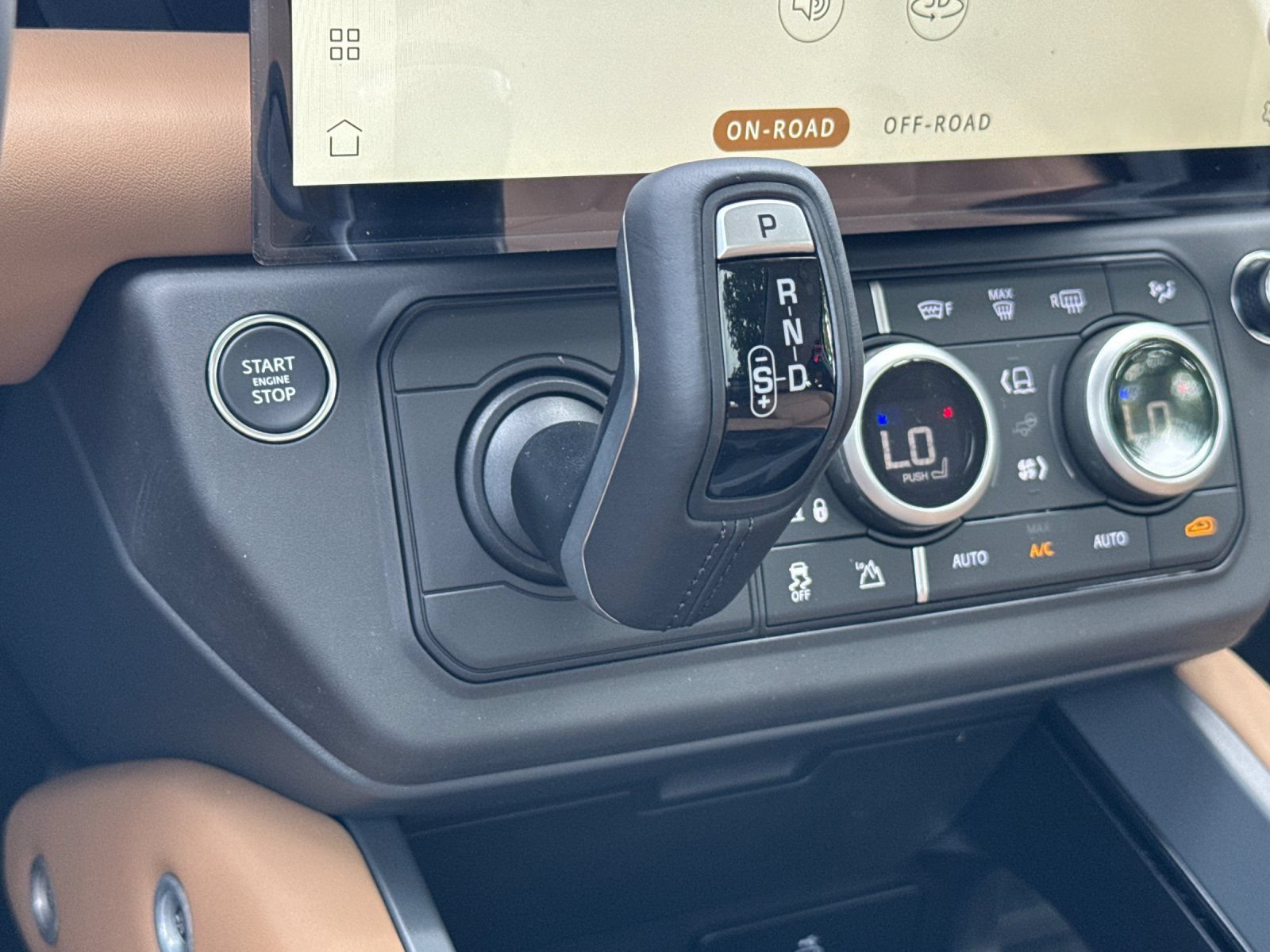 New 2026 Land Rover Defender 110 S AWD/4WD image 22