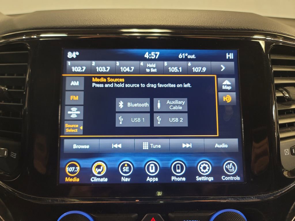 Used 2021 Jeep Grand Cherokee Limited image 15