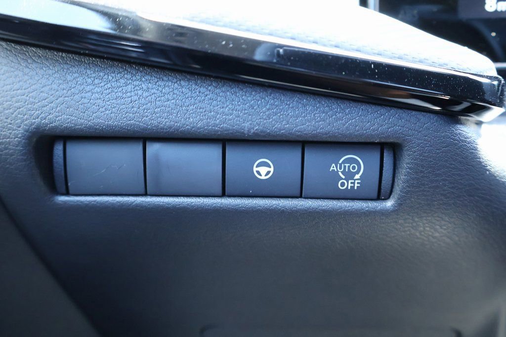 New 2026 Nissan Kicks SR image 15