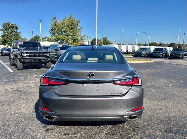 Used 2021 Lexus ES 350 Ultra Luxury w/ Accessory Package FWD image 12