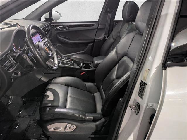 Used 2022 Porsche Macan image 22