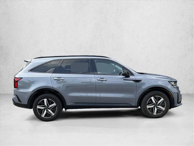 Used 2023 Kia Sorento S FWD image 4