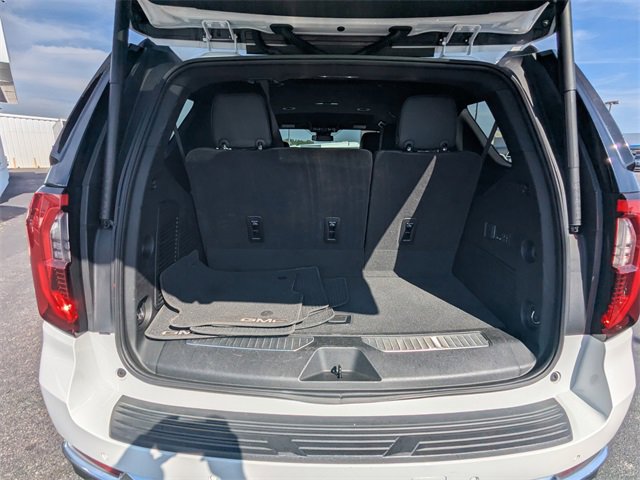 Used 2025 GMC Yukon Denali image 12