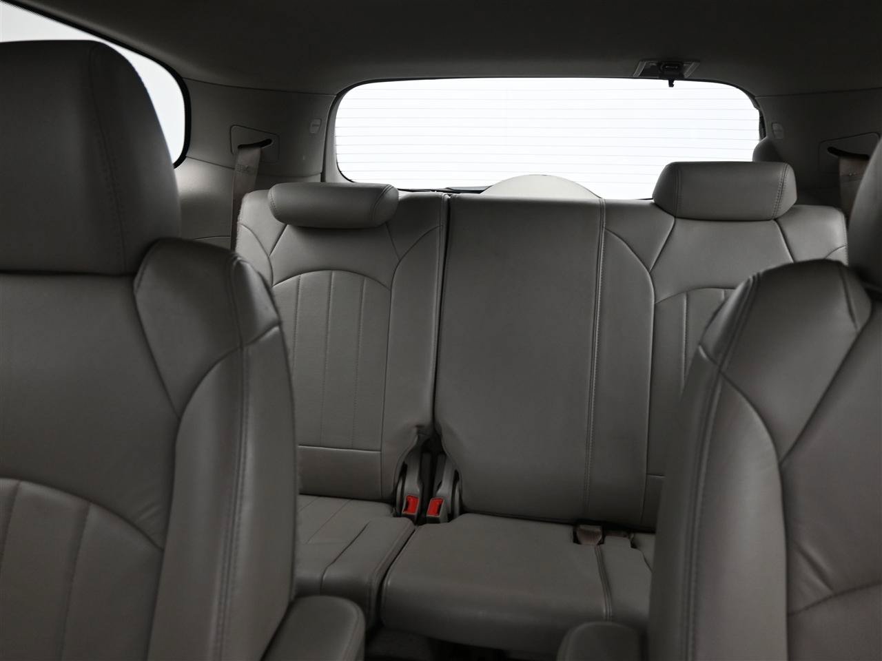 Used 2011 Buick Enclave CXL FWD image 12