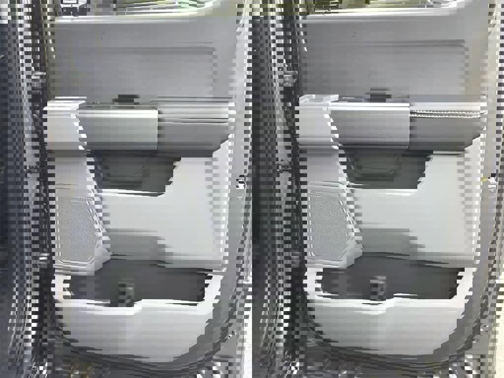 New 2025 Ford F250 XL w/ STX Appearance Package image 15