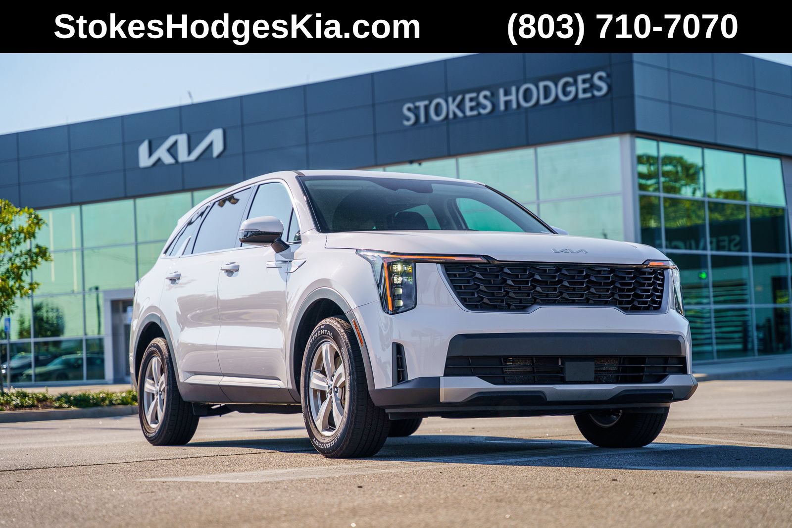 Used 2025 Kia Sorento LX FWD image 1