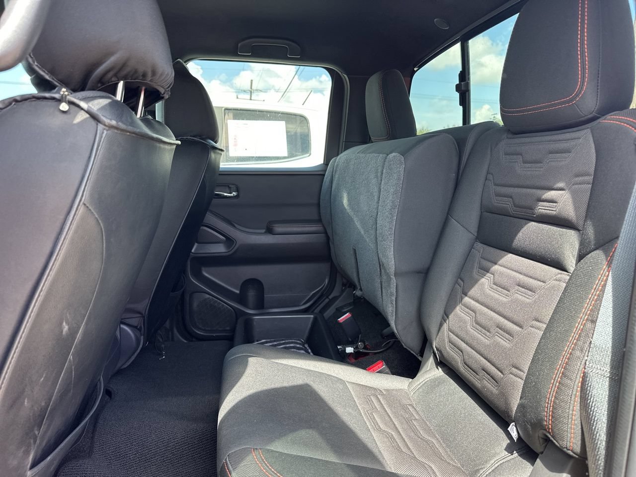 Used 2025 Nissan Frontier PRO-4X AWD/4WD image 12