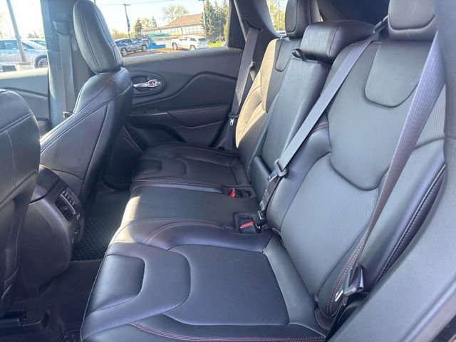 Used 2022 Jeep Cherokee Trailhawk w/ Premium Leather Package AWD/4WD image 13
