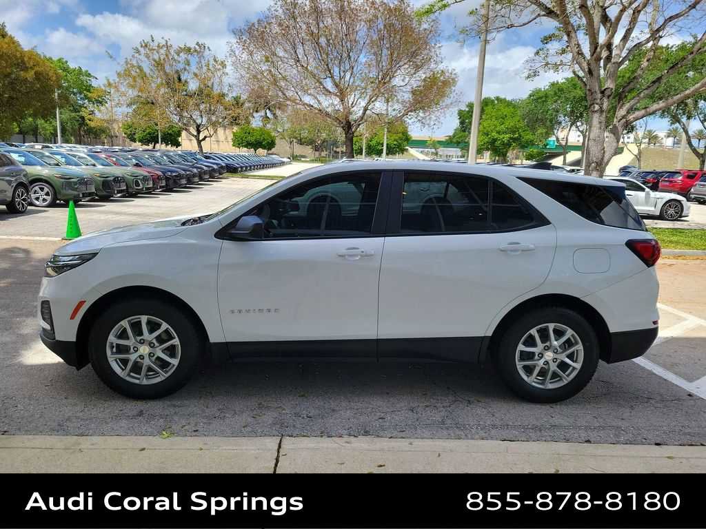 Used 2022 Chevrolet Equinox LS FWD image 11