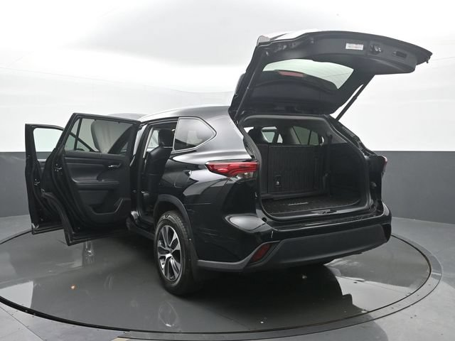 Used 2023 Toyota Highlander XLE AWD/4WD image 58