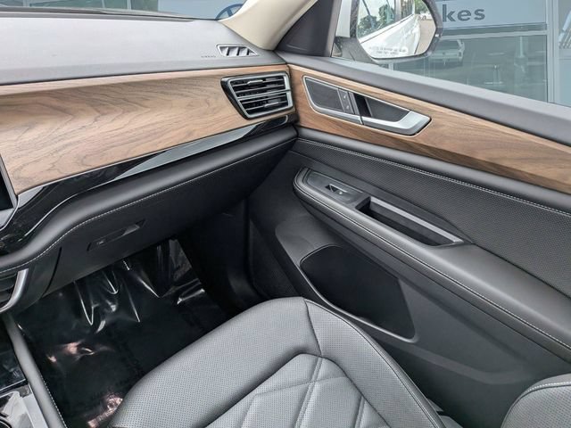 New 2026 Volkswagen Atlas SE FWD image 18