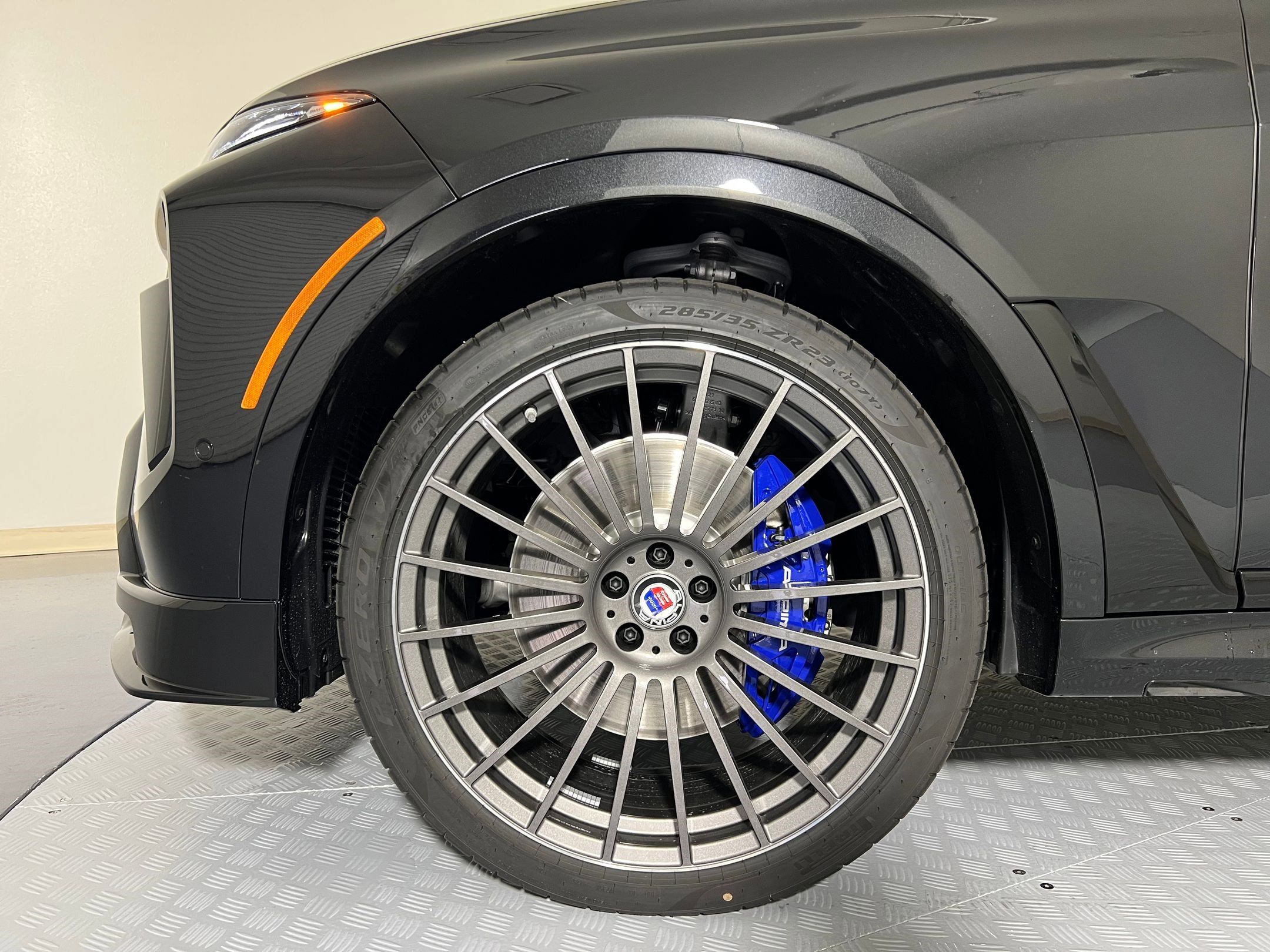 New 2026 BMW ALPINA XB7 image 9