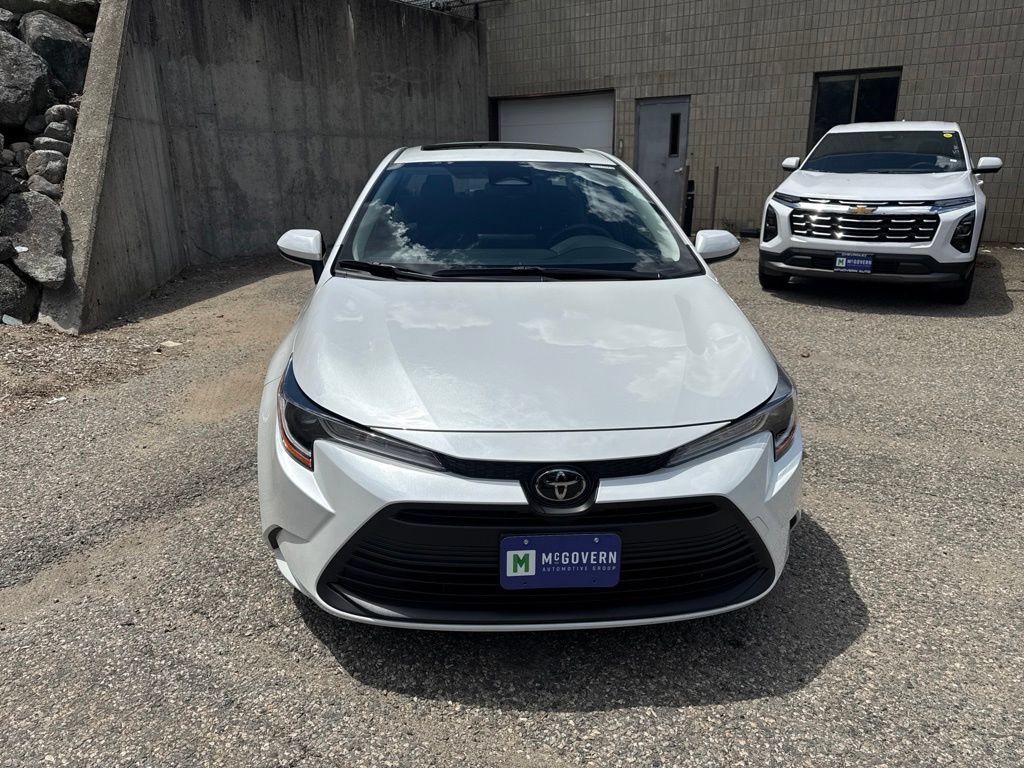 Used 2023 Toyota Corolla LE w/ LE Premium Package FWD image 10