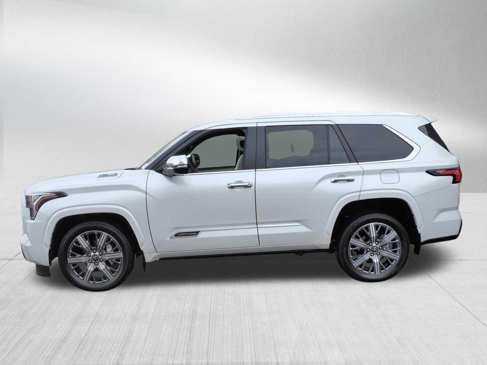 Certified 2025 Toyota Sequoia Capstone image 5