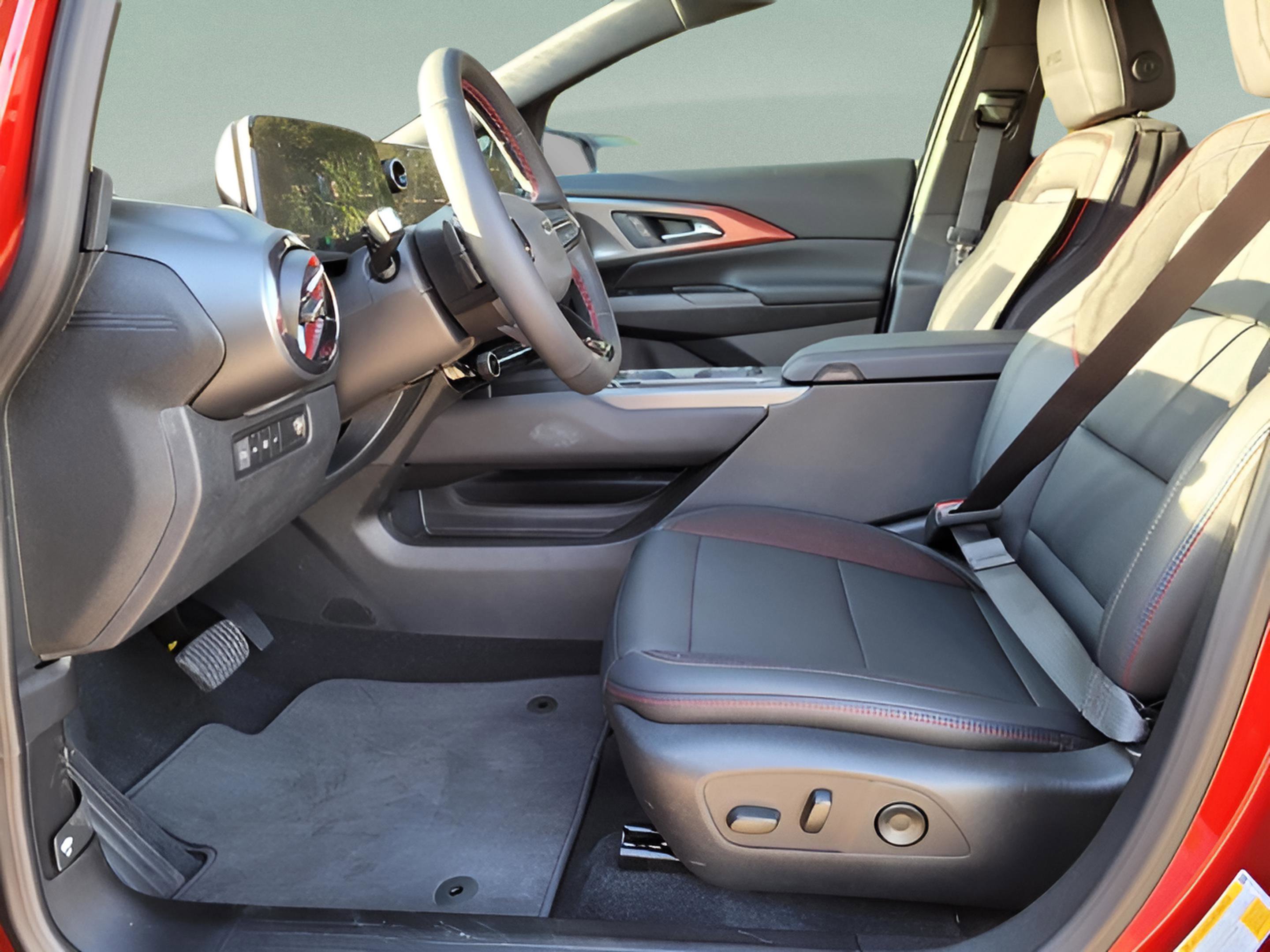 New 2026 Chevrolet Equinox EV RS image 7