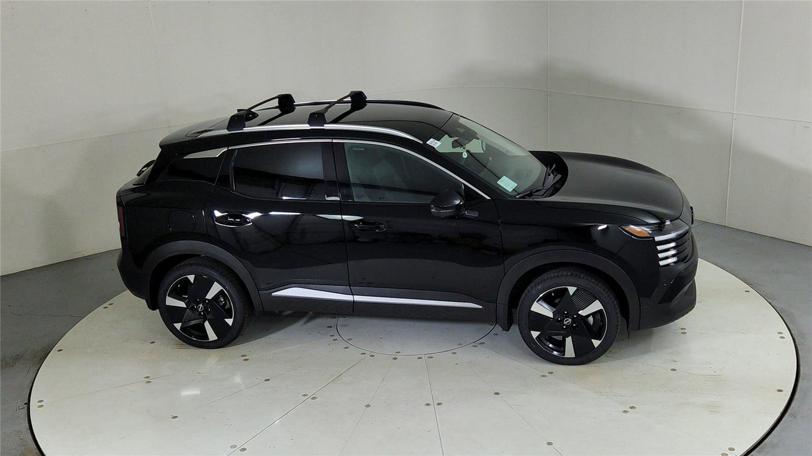 New 2026 Nissan Kicks SR w/ Cold Weather Package image 43
