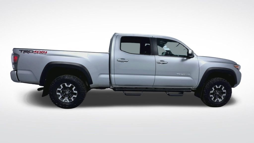 Used 2022 Toyota Tacoma TRD Off-Road w/ Technology Package image 9