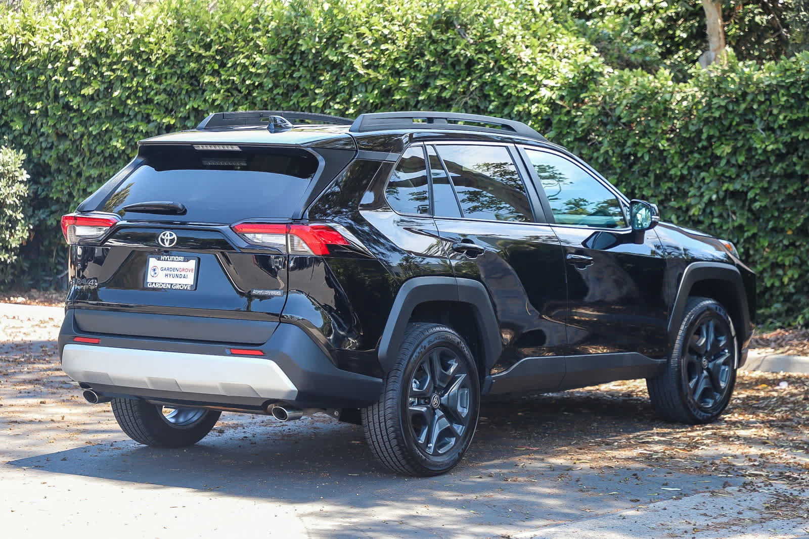 Used 2024 Toyota RAV4 Adventure AWD/4WD image 6