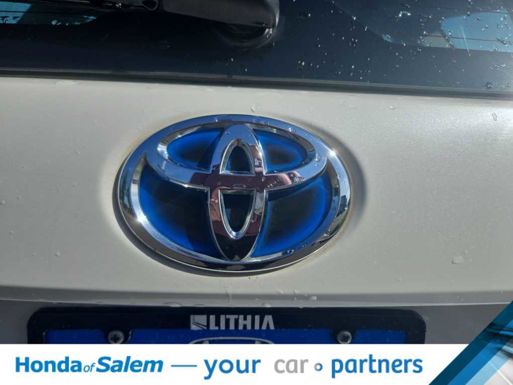 Used 2012 Toyota Prius V Three FWD image 8