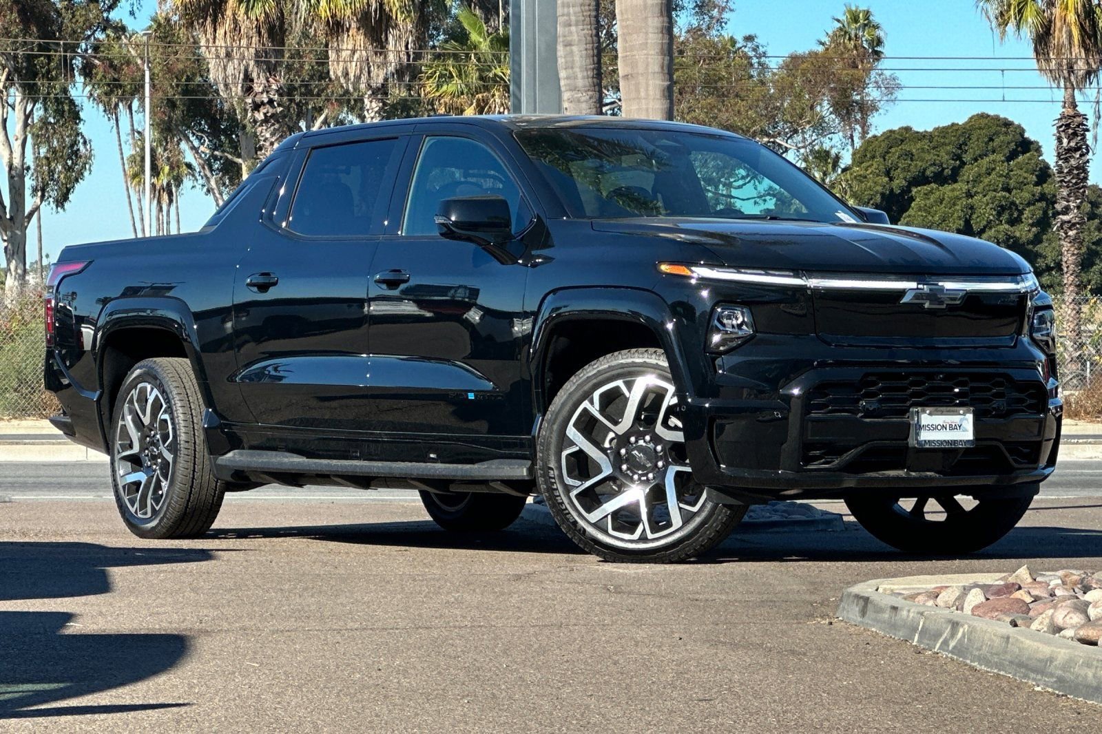 New 2024 Chevrolet Silverado EV RST image 2