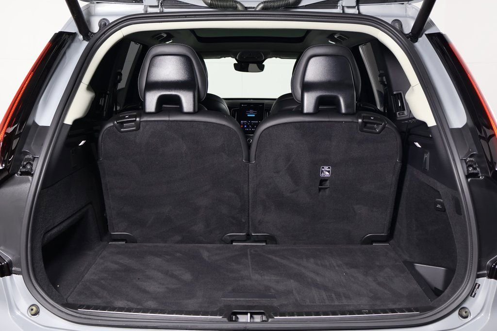 Used 2025 Volvo XC90 B6 Ultra image 15