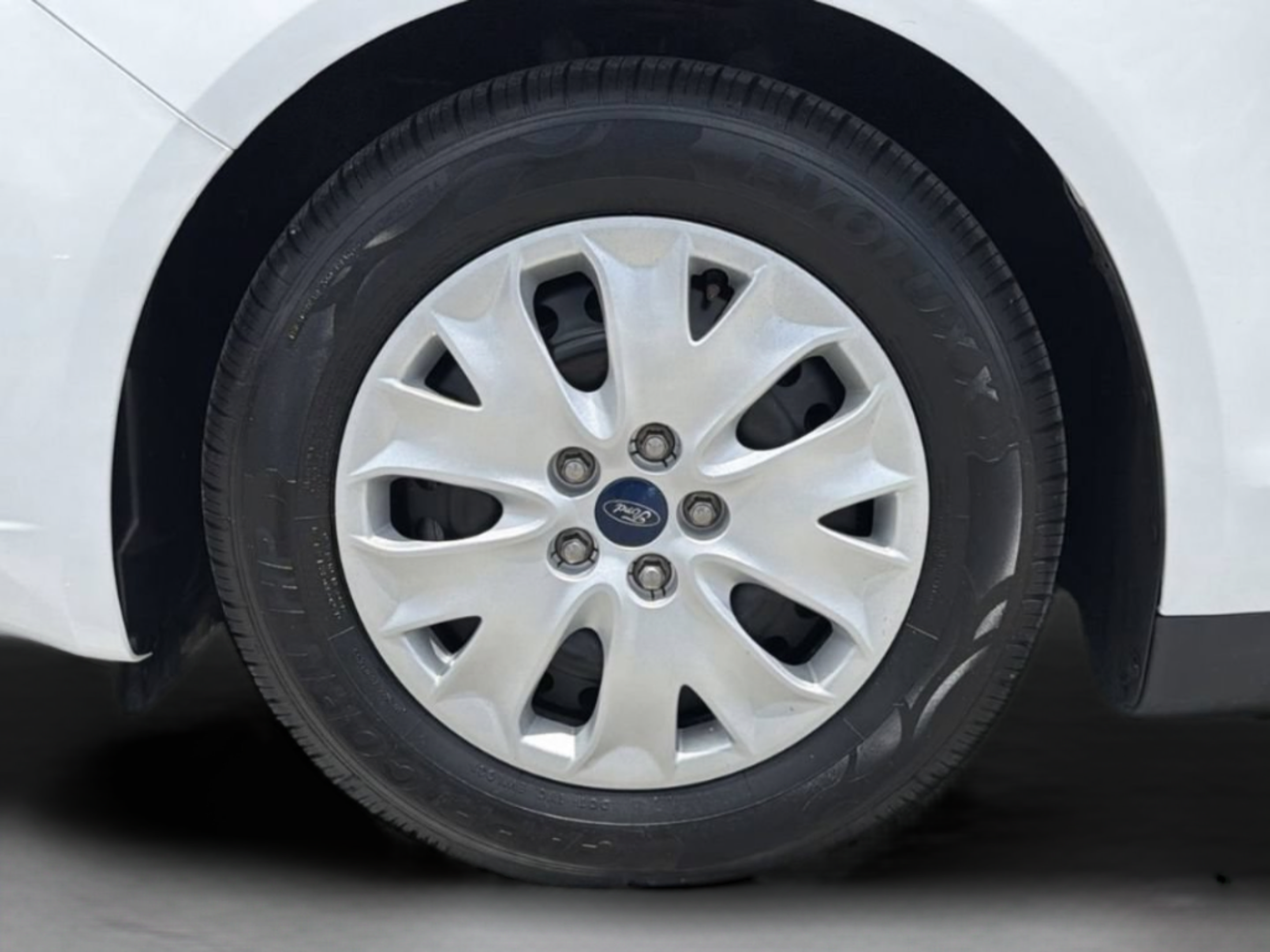 Used 2020 Ford Fusion S FWD image 39