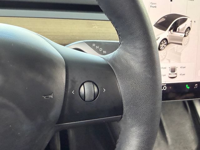 Used 2023 Tesla Model Y Long Range AWD/4WD image 18