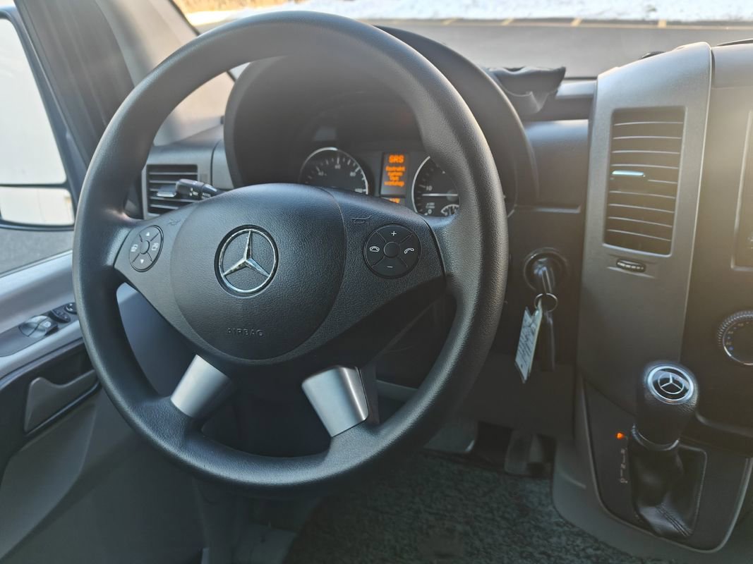 Used 2016 Mercedes-Benz Sprinter 2500 image 18