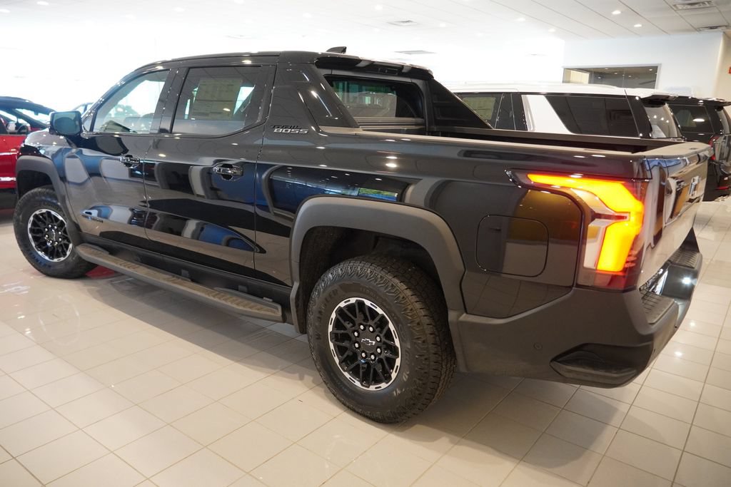 New 2026 Chevrolet Silverado EV Trail Boss AWD/4WD image 2