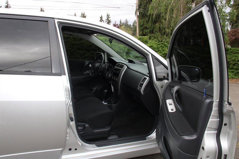 Used 2006 Suzuki Aerio SX FWD image 13