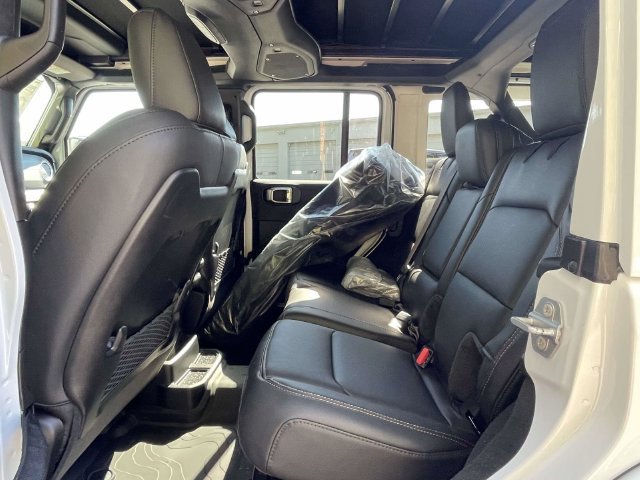 New 2027 Jeep Wrangler Unlimited Sahara AWD/4WD image 11