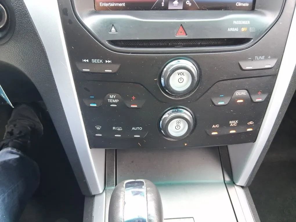 Used 2012 Ford Explorer XLT FWD image 15