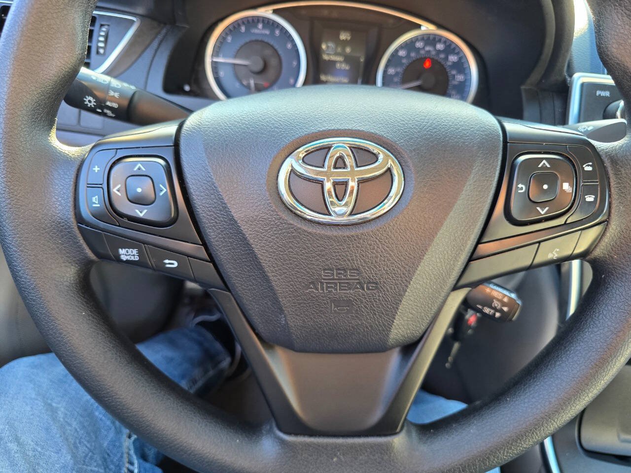 Used 2016 Toyota Camry LE FWD image 18