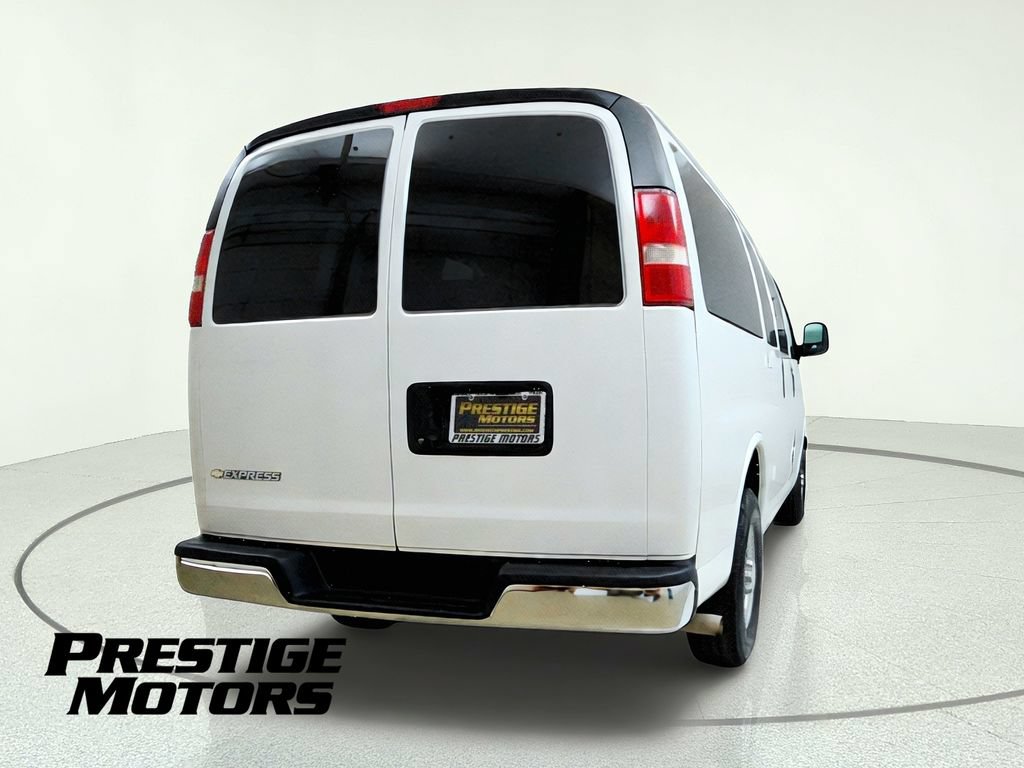 Used 2019 Chevrolet Express 2500 LT w/ LT Preferred Equipment Group RWD image 7
