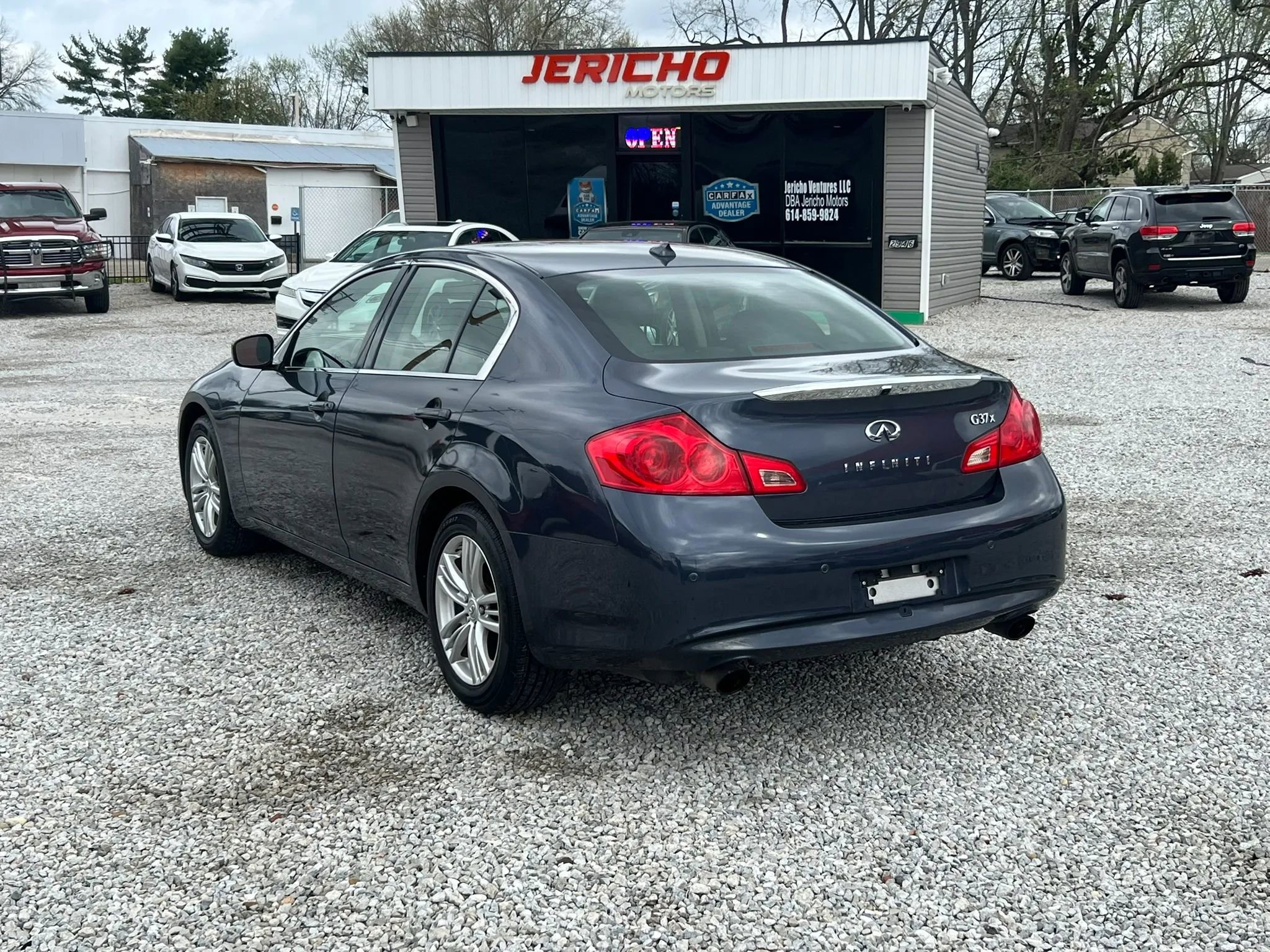 Used 2012 INFINITI G37 x Sedan w/ Premium Pkg image 6