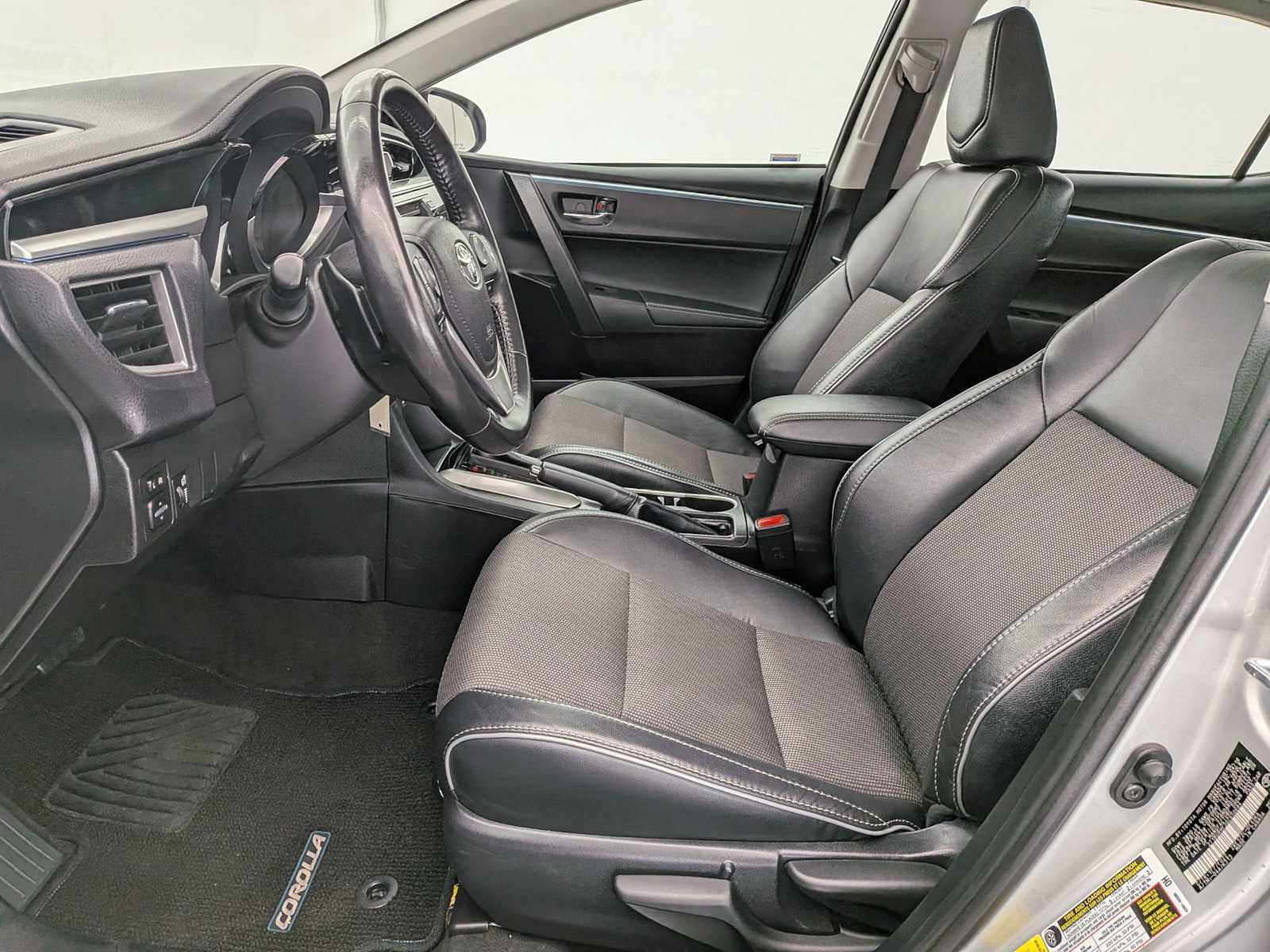 Used 2016 Toyota Corolla S image 17