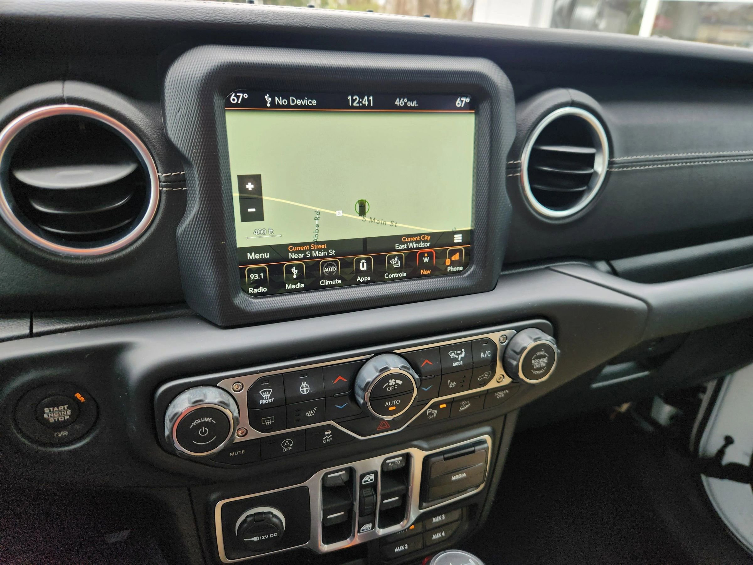 Used 2018 Jeep Wrangler Unlimited Sahara w/ Dual Top Group AWD/4WD image 32