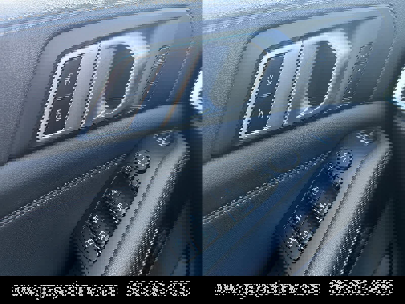 Used 2020 BMW X5 xDrive40i w/ Premium Package image 21