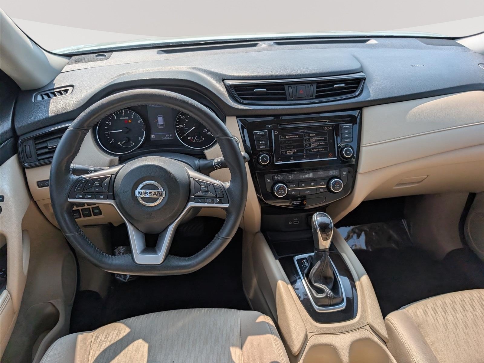 Used 2018 Nissan Rogue SV AWD/4WD image 17