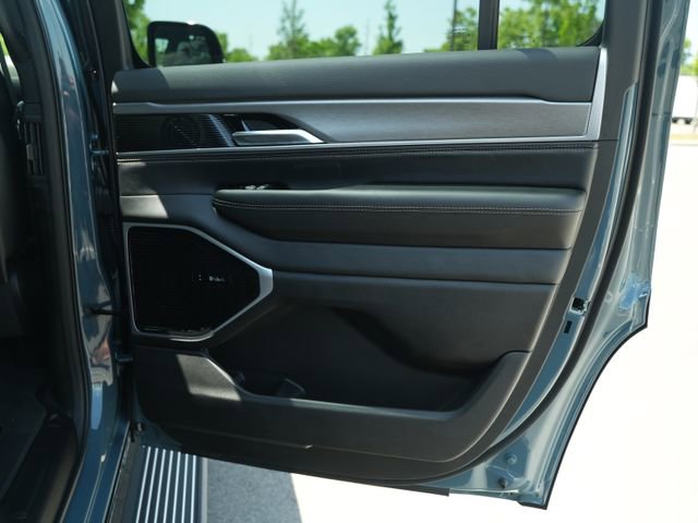 New 2026 Jeep Grand Wagoneer Limited w/ Premium Group II AWD/4WD image 22