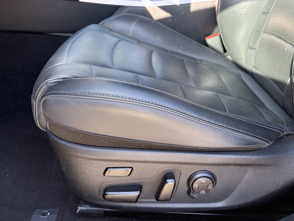 Certified 2023 Kia Stinger GT2 image 13