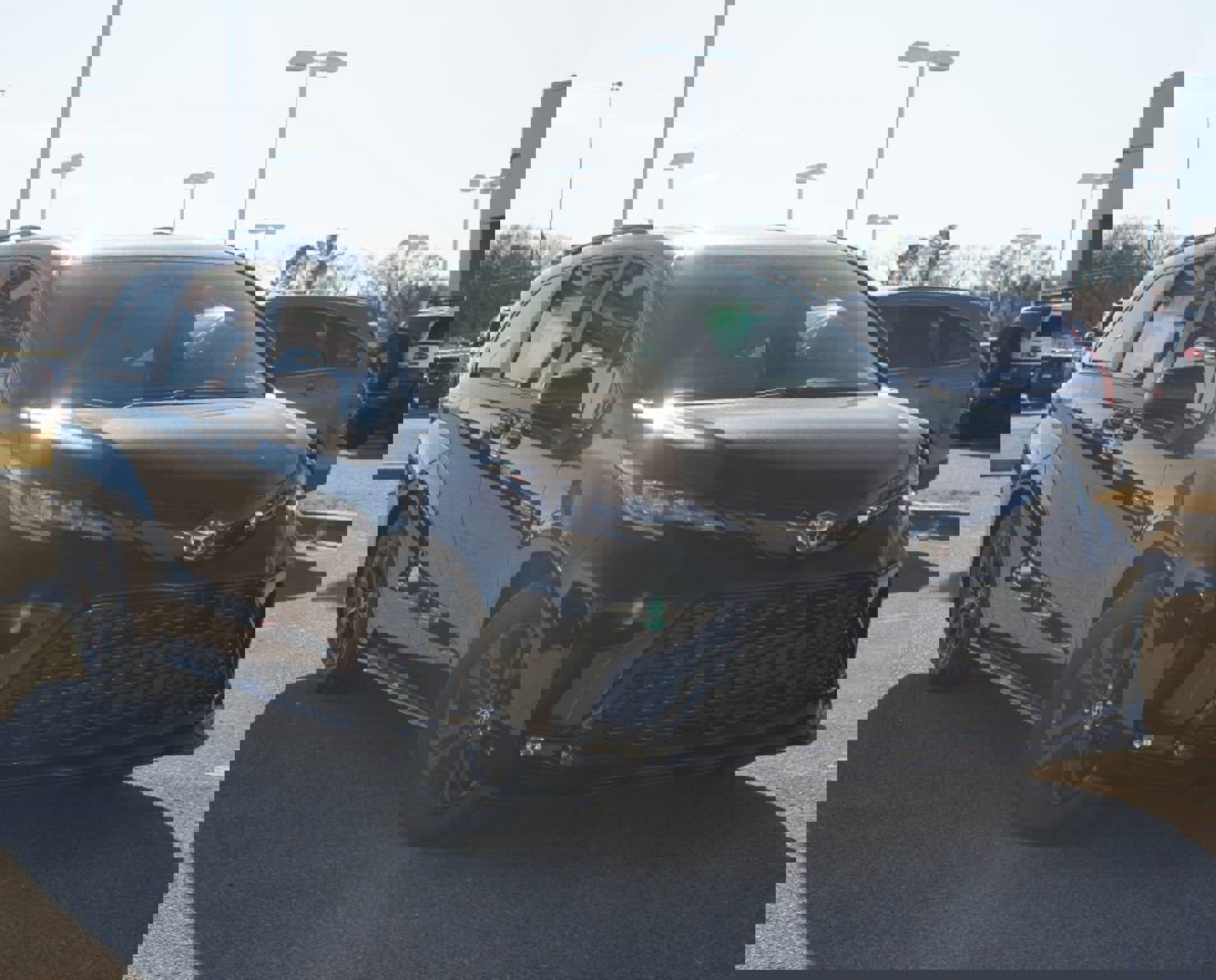 Used 2026 Toyota Sienna XSE image 19