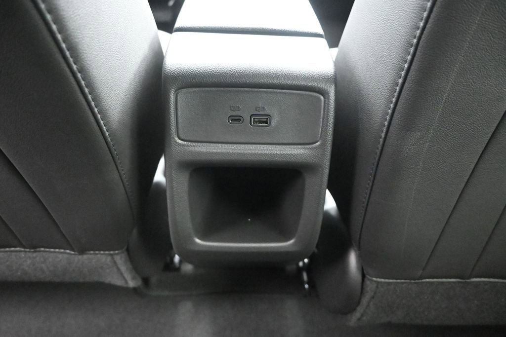New 2026 Chevrolet Trax LT w/ LT Convenience Package FWD image 17