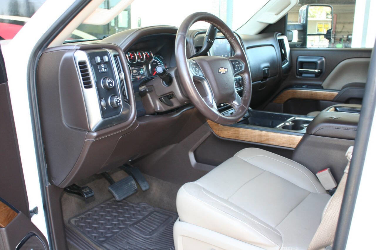Used 2015 Chevrolet Silverado 2500 LTZ w/ Duramax Plus Package AWD/4WD image 16