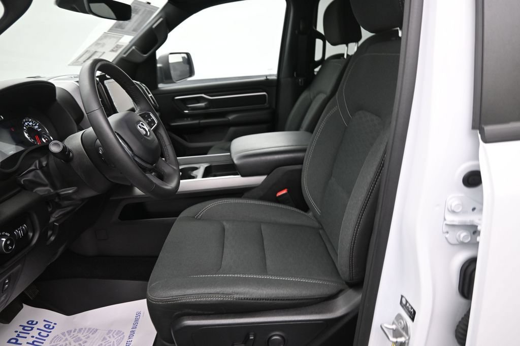 Used 2025 RAM 1500 Big Horn AWD/4WD image 11