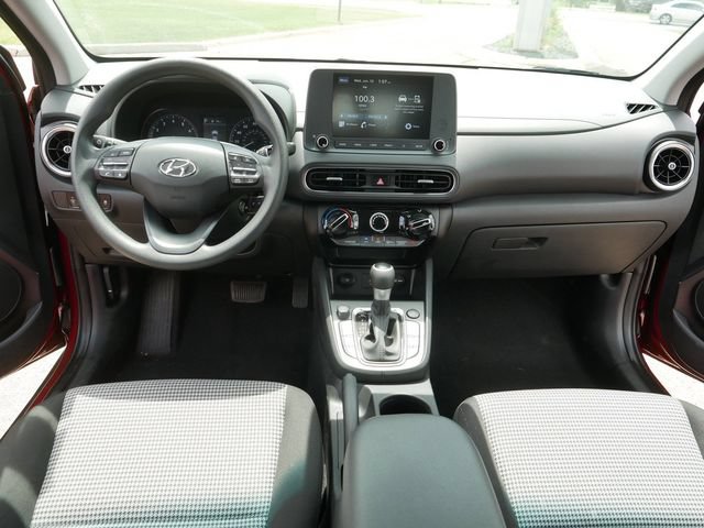 Used 2023 Hyundai Kona SE AWD/4WD image 22