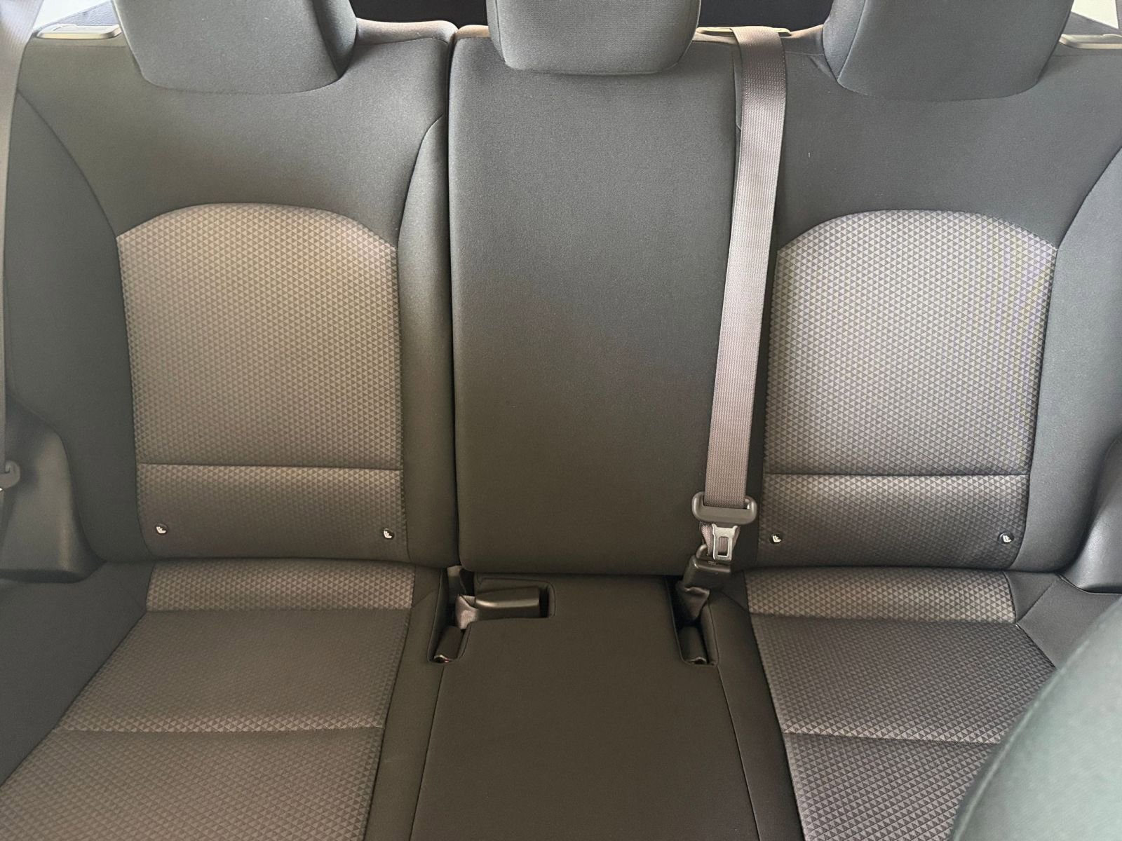 Used 2025 Kia Soul LX w/ LX Technology Package FWD image 36